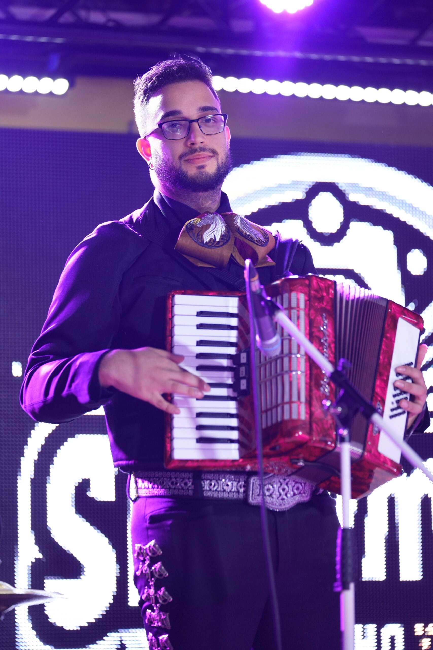 EL MEJOR MARIACHI